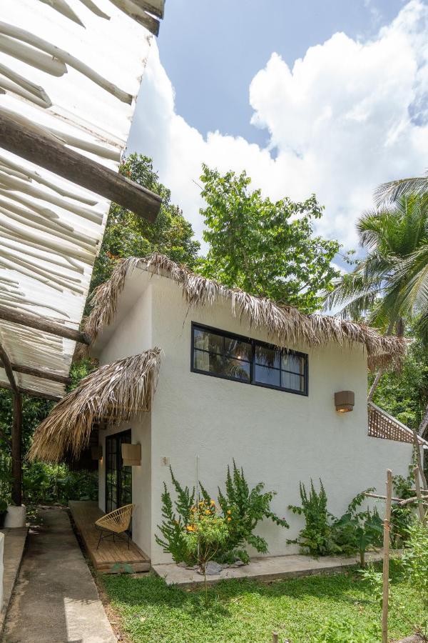 La Colmena Rd Hotel Samana Exterior photo